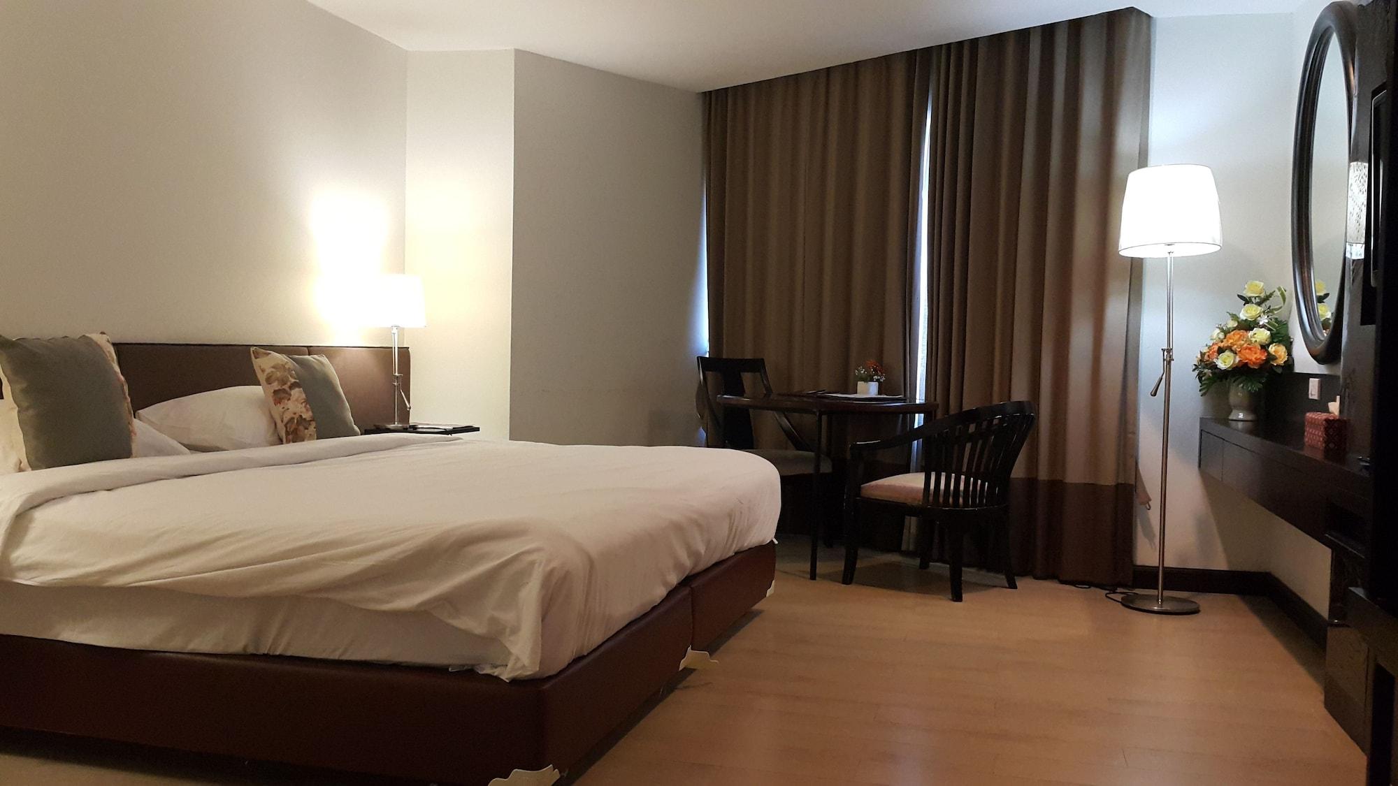 פטצ'אבורי Royal Diamond Hotel מראה חיצוני תמונה