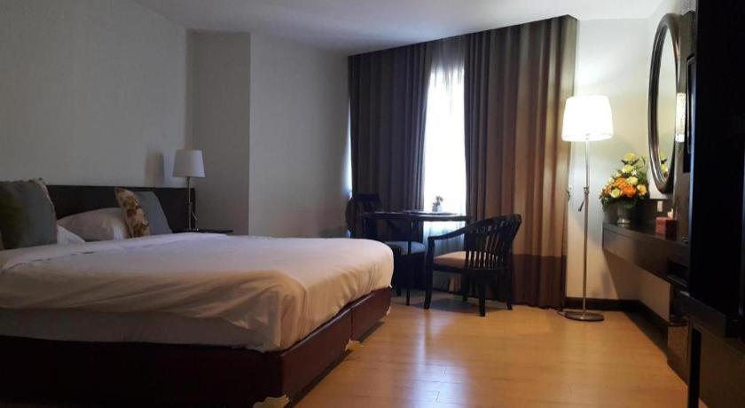 פטצ'אבורי Royal Diamond Hotel מראה חיצוני תמונה