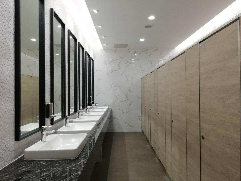פטצ'אבורי Royal Diamond Hotel מראה חיצוני תמונה