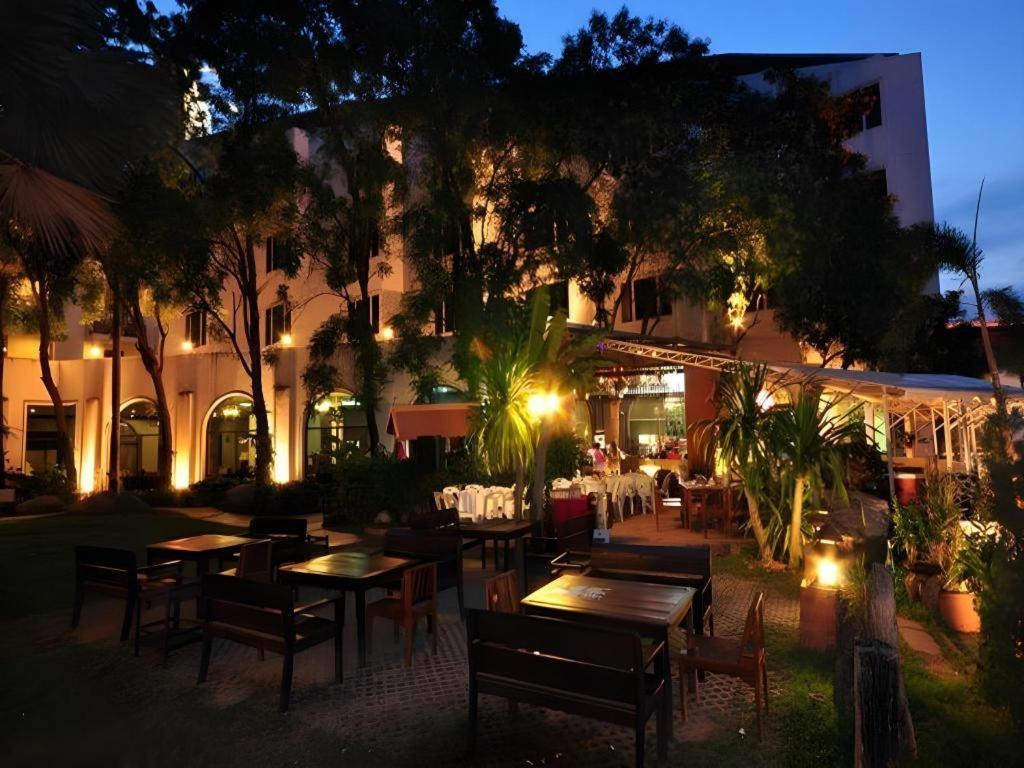 פטצ'אבורי Royal Diamond Hotel מראה חיצוני תמונה