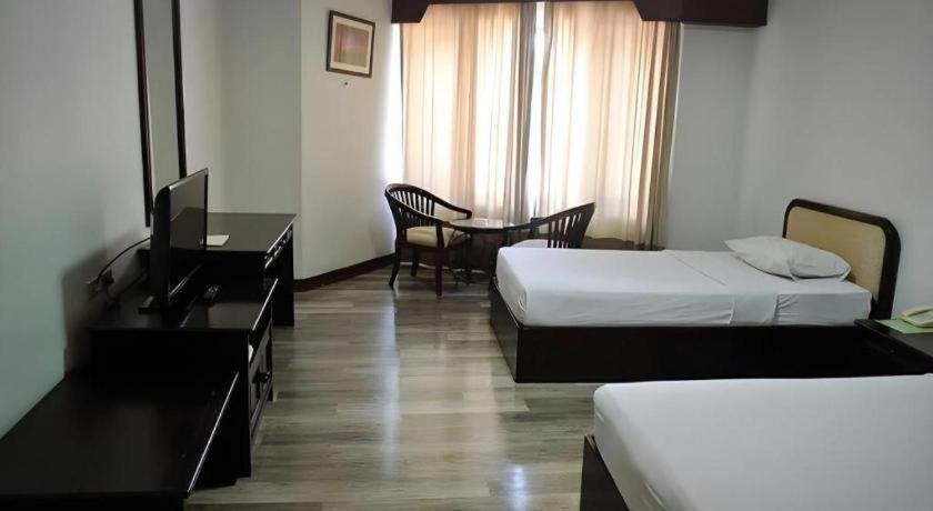 פטצ'אבורי Royal Diamond Hotel מראה חיצוני תמונה